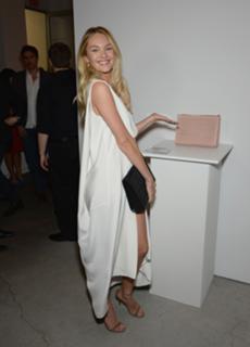 Candice Swanepoel feet photo thumbnail