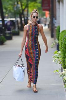 Candice Swanepoel feet photo thumbnail