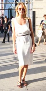 Candice Swanepoel feet photo thumbnail