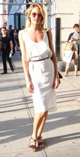Candice Swanepoel feet photo thumbnail