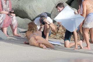 Candice Swanepoel feet photo thumbnail