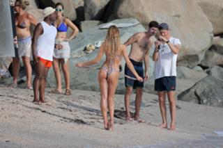 Candice Swanepoel feet photo thumbnail