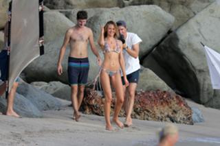Candice Swanepoel feet photo thumbnail