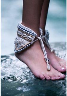 Candice Swanepoel feet photo thumbnail