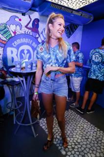 Candice Swanepoel feet photo thumbnail