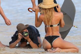 Candice Swanepoel feet photo thumbnail