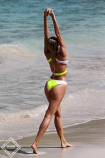 Candice Swanepoel feet photo thumbnail