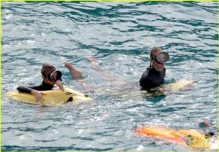 Candice Swanepoel feet photo thumbnail