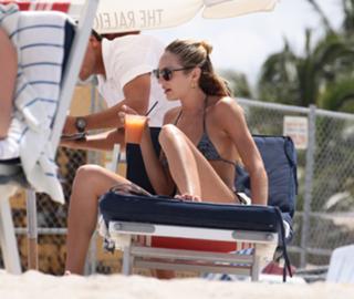 Candice Swanepoel feet photo thumbnail