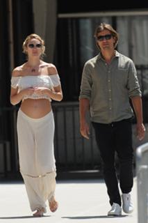 Candice Swanepoel feet photo thumbnail