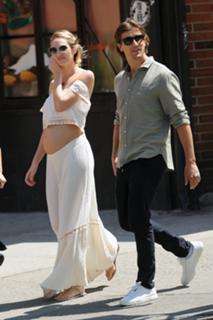 Candice Swanepoel feet photo thumbnail