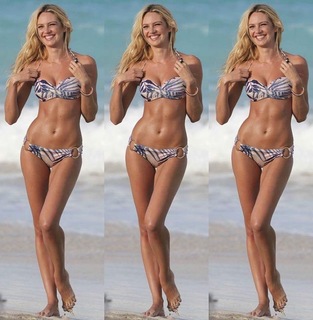 Candice Swanepoel feet photo thumbnail