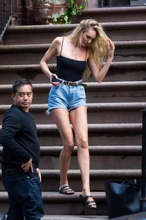 Candice Swanepoel feet photo thumbnail