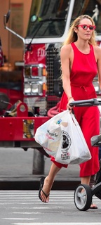 Candice Swanepoel feet photo thumbnail