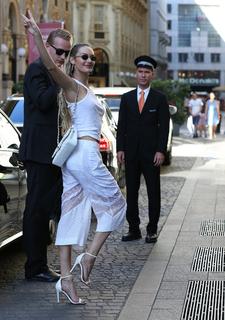 Candice Swanepoel feet photo thumbnail