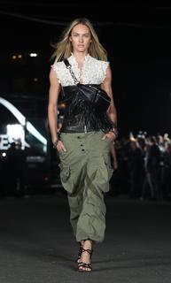 Candice Swanepoel feet photo thumbnail