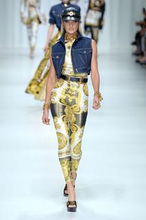 Candice Swanepoel feet photo thumbnail