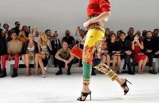 Candice Swanepoel feet photo thumbnail