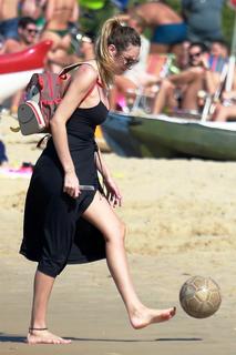 Candice Swanepoel feet photo thumbnail