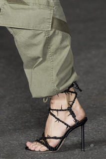 Candice Swanepoel feet photo thumbnail