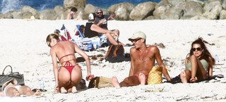 Candice Swanepoel feet photo thumbnail