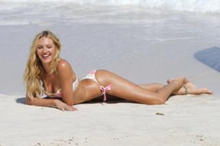 Candice Swanepoel feet photo thumbnail