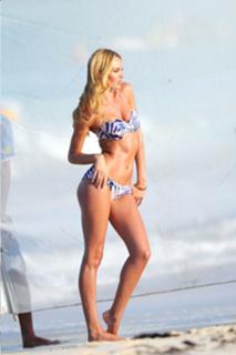 Candice Swanepoel feet photo thumbnail