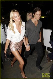 Candice Swanepoel feet photo thumbnail