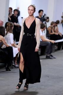 Candice Swanepoel feet photo thumbnail