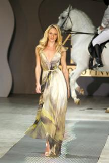 Candice Swanepoel feet photo thumbnail