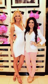 Candice Swanepoel feet photo thumbnail