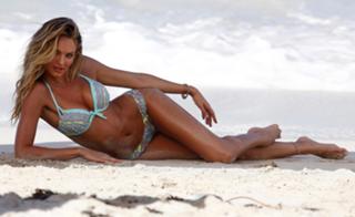 Candice Swanepoel feet photo thumbnail