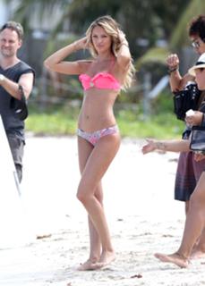 Candice Swanepoel feet photo thumbnail