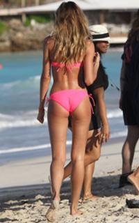 Candice Swanepoel feet photo thumbnail