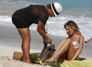 Candice Swanepoel feet photo thumbnail