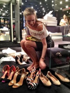 Candice Swanepoel feet photo thumbnail