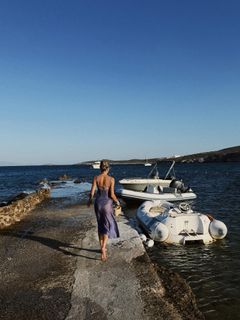 Candice Swanepoel feet photo thumbnail