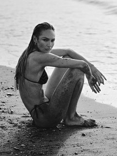 Candice Swanepoel feet photo 6