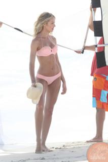 Candice Swanepoel feet photo thumbnail