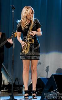 Candy Dulfer feet photo 2