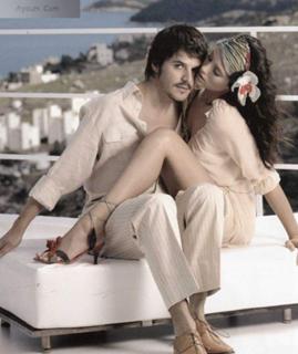 Cansu Dere feet photo thumbnail