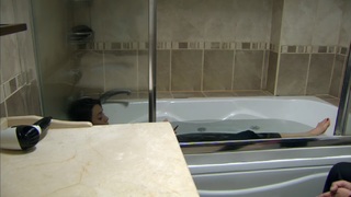 Cansu Dere feet photo thumbnail