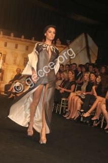 Cansu Dere feet photo thumbnail