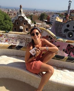 Cansu Dere feet photo thumbnail