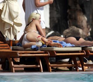 Caprice Bourret feet photo 6