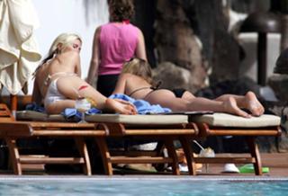 Caprice Bourret feet photo 5