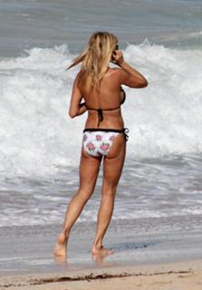 Caprice Bourret feet photo 12