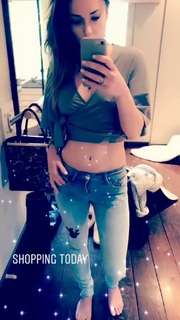 Capucine Anav feet photo thumbnail