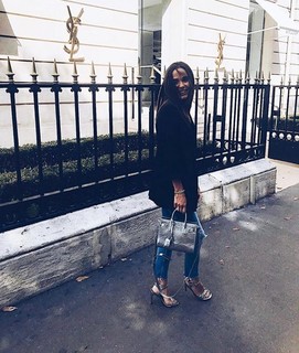 Capucine Anav feet photo thumbnail