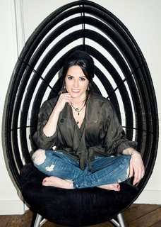 Capucine Anav feet photo thumbnail